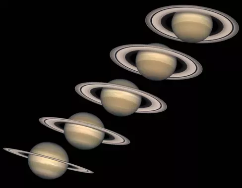 Différentes inclinaisons des anneaux de Saturne